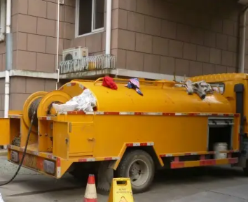 高州清抽化粪池